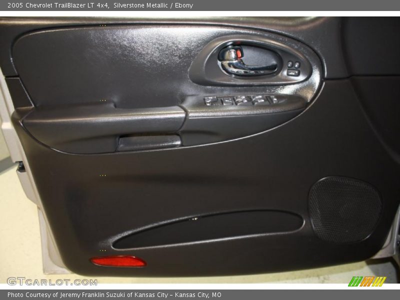 Silverstone Metallic / Ebony 2005 Chevrolet TrailBlazer LT 4x4