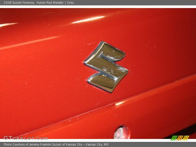 Fusion Red Metallic / Grey 2008 Suzuki Forenza