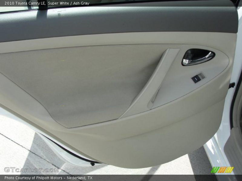 Super White / Ash Gray 2010 Toyota Camry LE