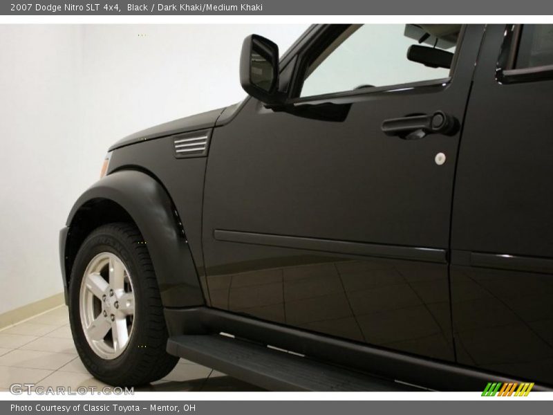 Black / Dark Khaki/Medium Khaki 2007 Dodge Nitro SLT 4x4