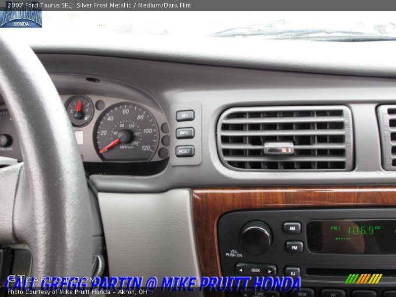 Silver Frost Metallic / Medium/Dark Flint 2007 Ford Taurus SEL