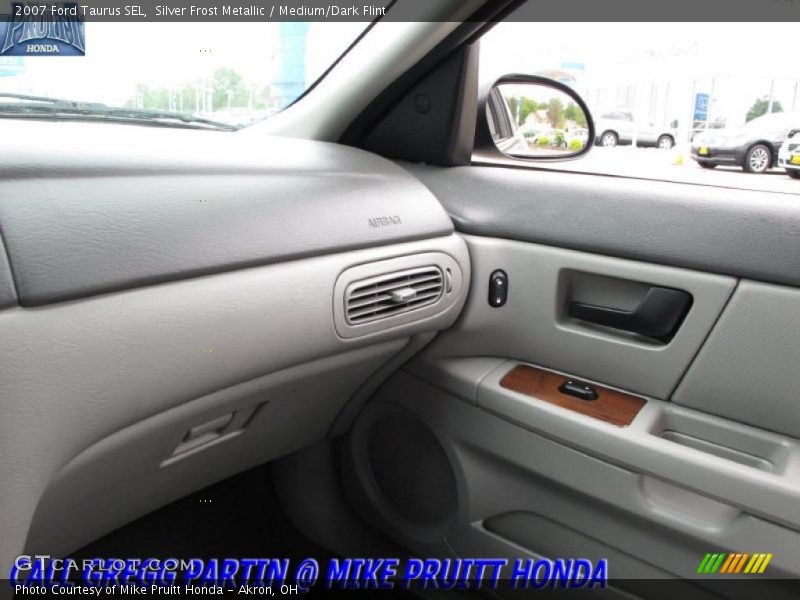 Silver Frost Metallic / Medium/Dark Flint 2007 Ford Taurus SEL