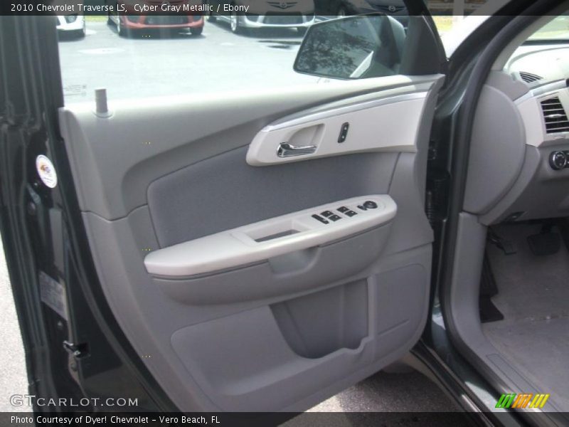 Cyber Gray Metallic / Ebony 2010 Chevrolet Traverse LS