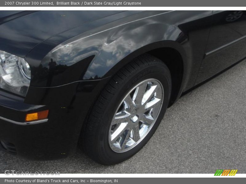 Brilliant Black / Dark Slate Gray/Light Graystone 2007 Chrysler 300 Limited