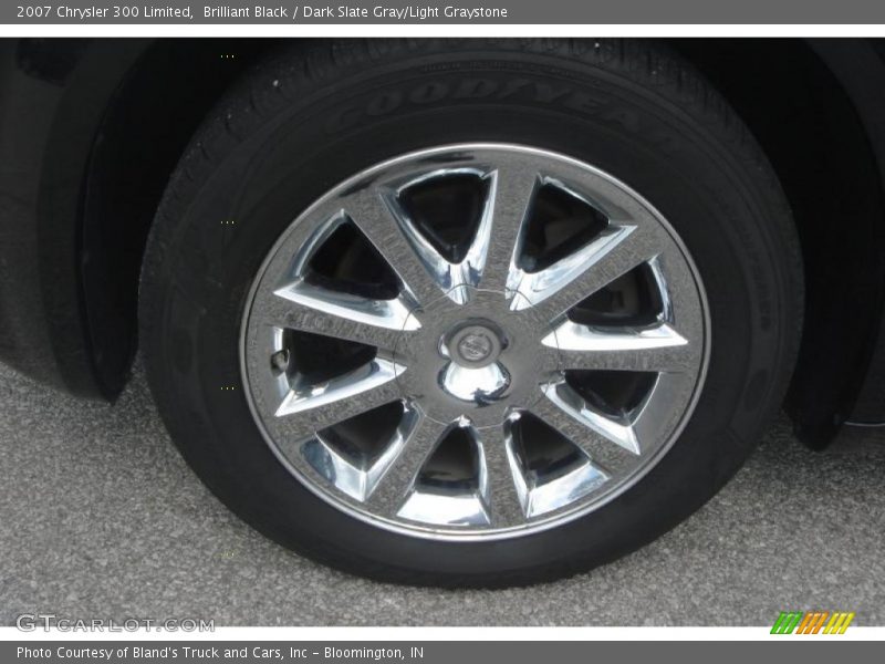 Brilliant Black / Dark Slate Gray/Light Graystone 2007 Chrysler 300 Limited