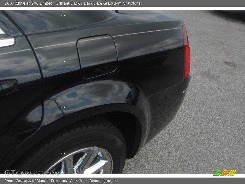 Brilliant Black / Dark Slate Gray/Light Graystone 2007 Chrysler 300 Limited