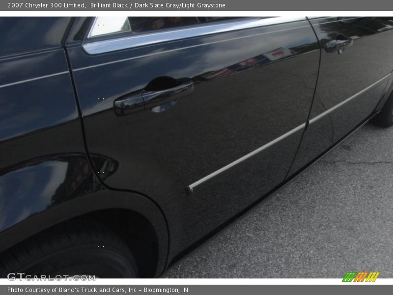 Brilliant Black / Dark Slate Gray/Light Graystone 2007 Chrysler 300 Limited