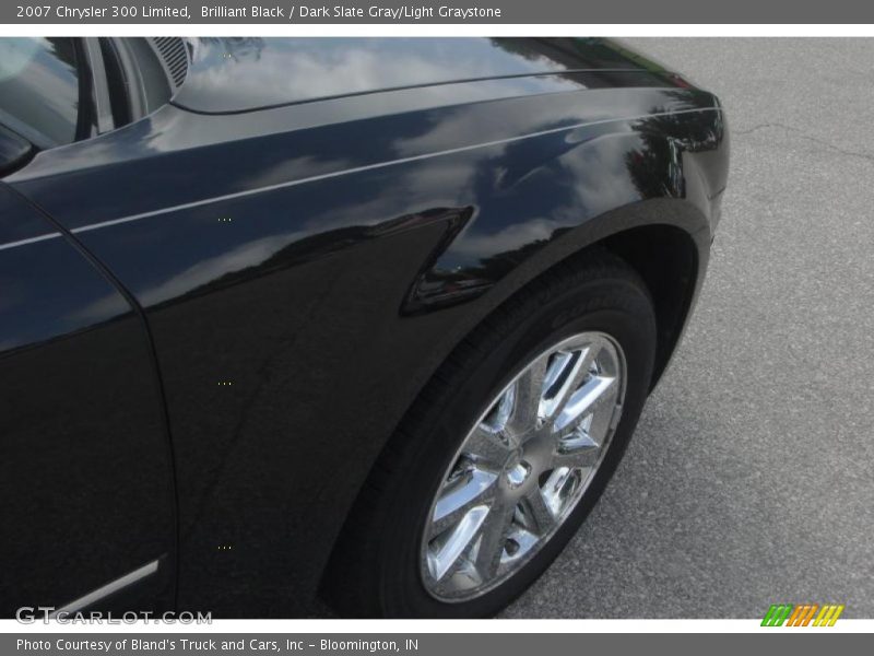 Brilliant Black / Dark Slate Gray/Light Graystone 2007 Chrysler 300 Limited