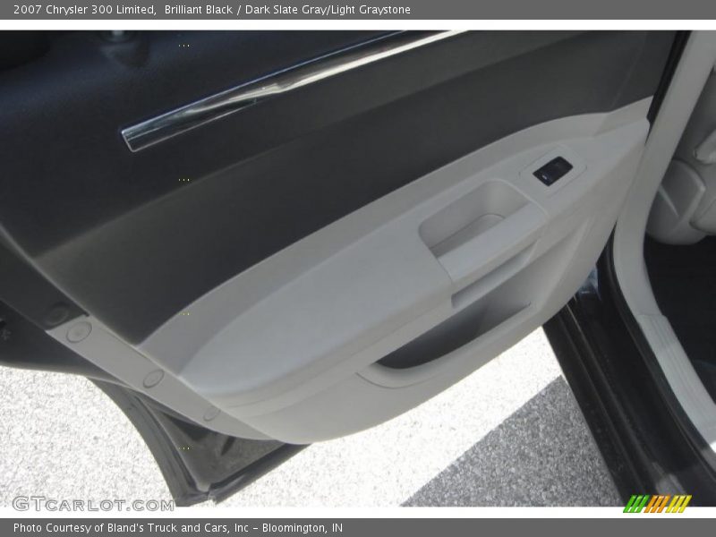 Brilliant Black / Dark Slate Gray/Light Graystone 2007 Chrysler 300 Limited