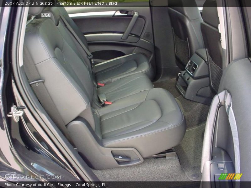 Phantom Black Pearl Effect / Black 2007 Audi Q7 3.6 quattro