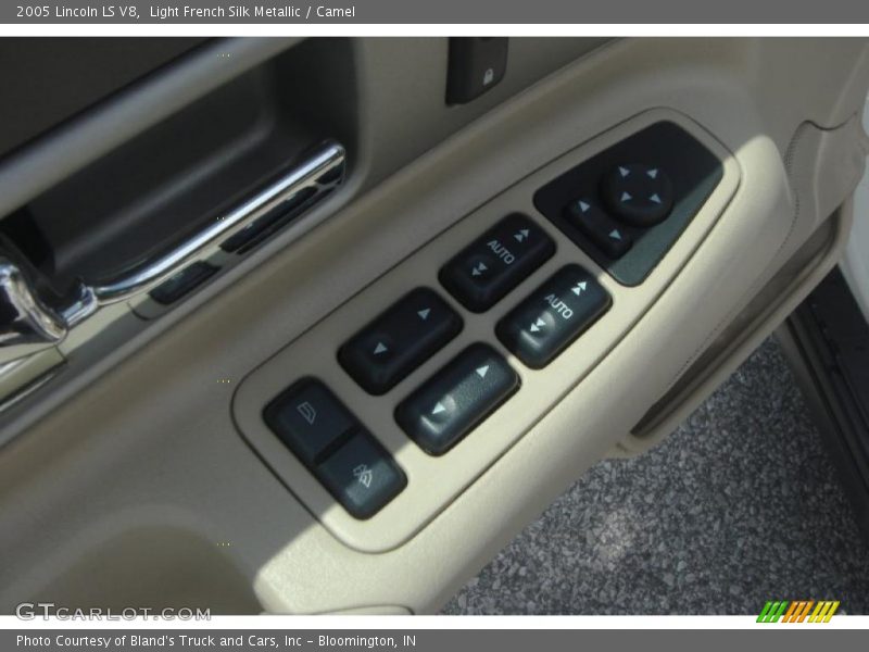 Light French Silk Metallic / Camel 2005 Lincoln LS V8