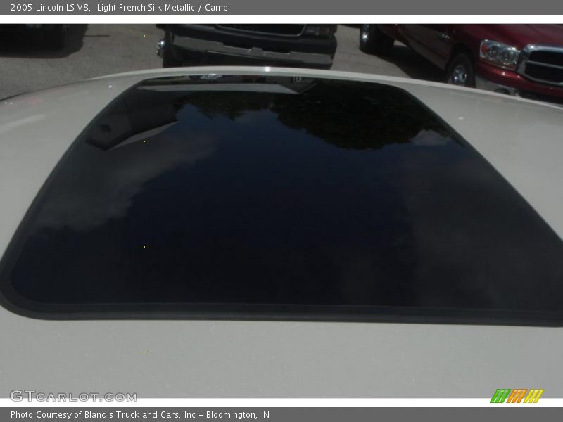 Light French Silk Metallic / Camel 2005 Lincoln LS V8