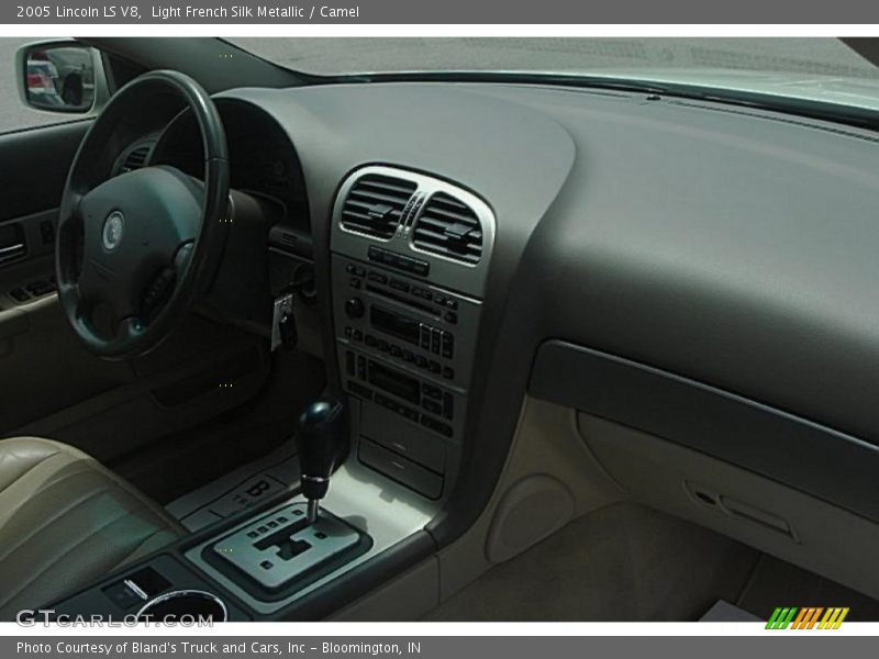 Light French Silk Metallic / Camel 2005 Lincoln LS V8