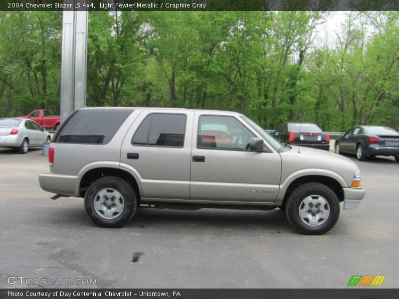 Light Pewter Metallic / Graphite Gray 2004 Chevrolet Blazer LS 4x4