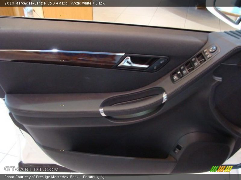 Arctic White / Black 2010 Mercedes-Benz R 350 4Matic