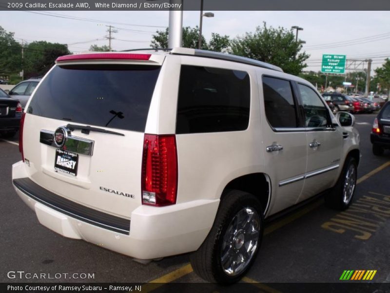 White Diamond / Ebony/Ebony 2009 Cadillac Escalade AWD