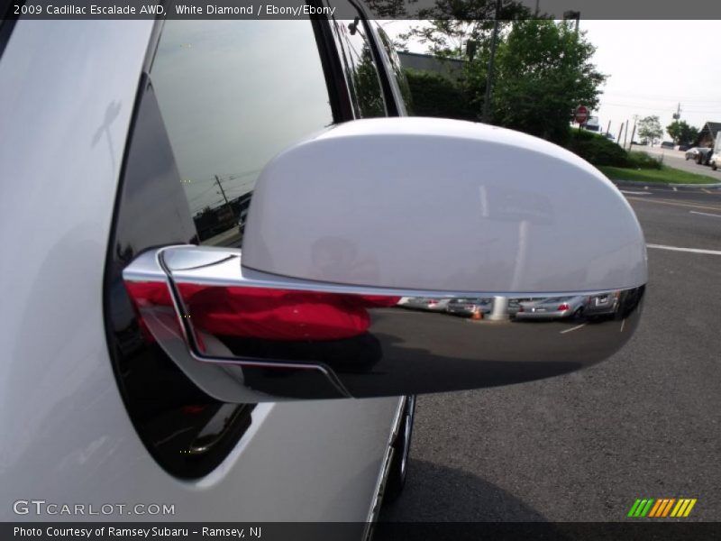 White Diamond / Ebony/Ebony 2009 Cadillac Escalade AWD