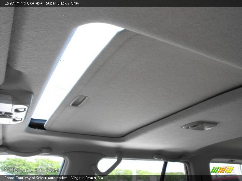 Super Black / Gray 1997 Infiniti QX4 4x4