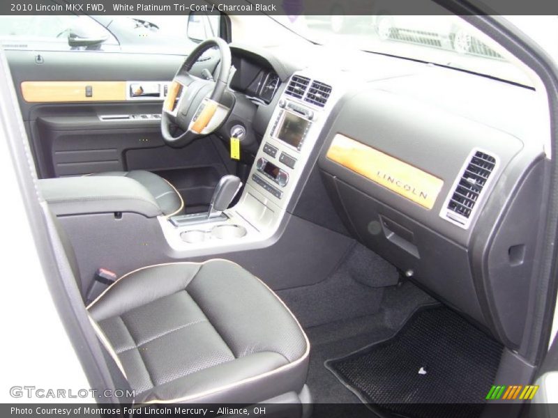 White Platinum Tri-Coat / Charcoal Black 2010 Lincoln MKX FWD