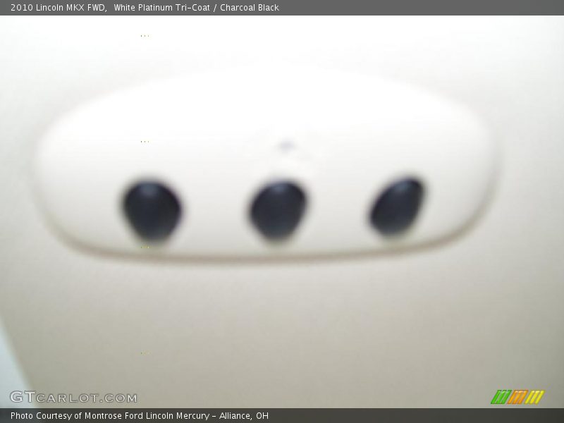 White Platinum Tri-Coat / Charcoal Black 2010 Lincoln MKX FWD
