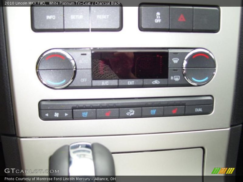 White Platinum Tri-Coat / Charcoal Black 2010 Lincoln MKX FWD