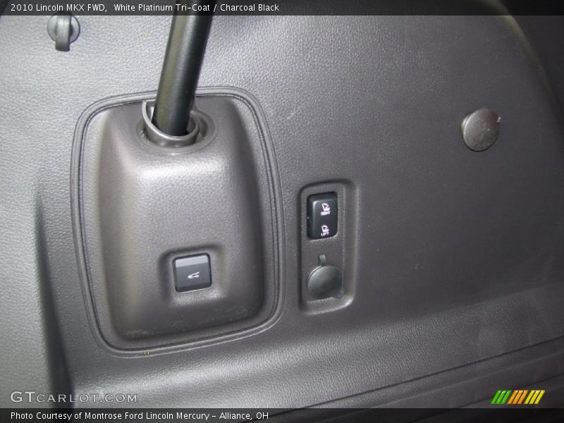 White Platinum Tri-Coat / Charcoal Black 2010 Lincoln MKX FWD