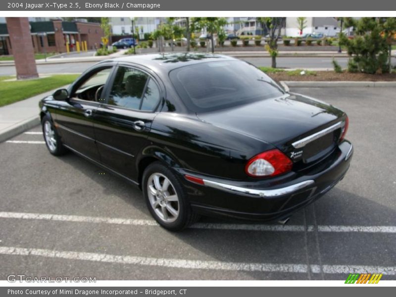 Ebony Black / Champagne 2004 Jaguar X-Type 2.5