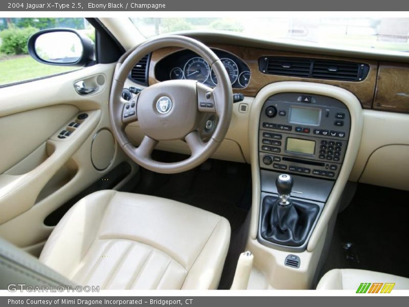 Ebony Black / Champagne 2004 Jaguar X-Type 2.5