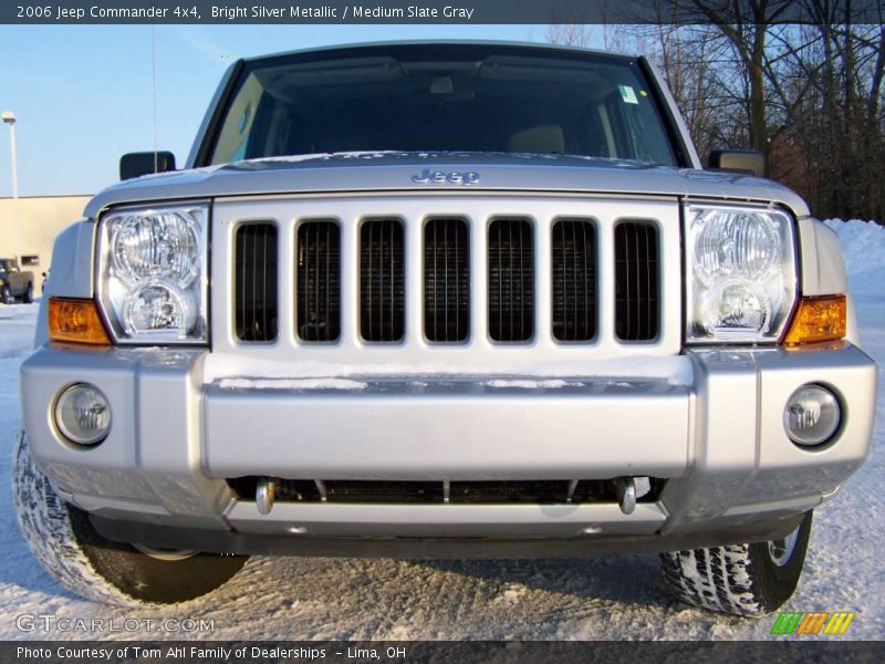 Bright Silver Metallic / Medium Slate Gray 2006 Jeep Commander 4x4