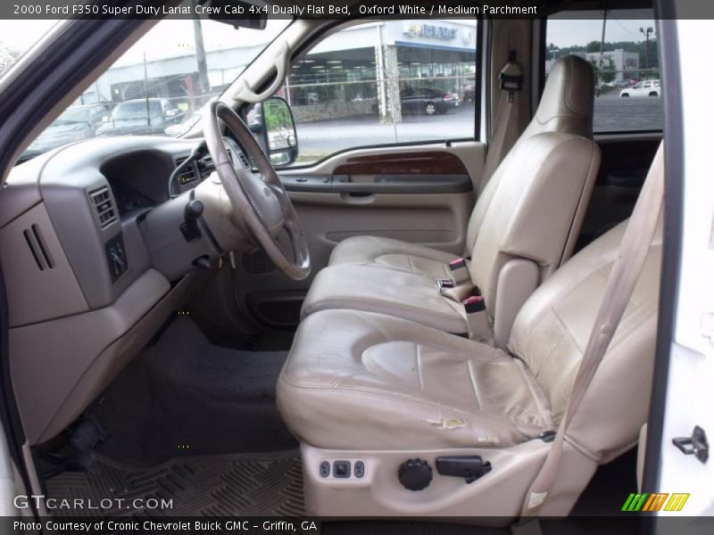 Oxford White / Medium Parchment 2000 Ford F350 Super Duty Lariat Crew Cab 4x4 Dually Flat Bed