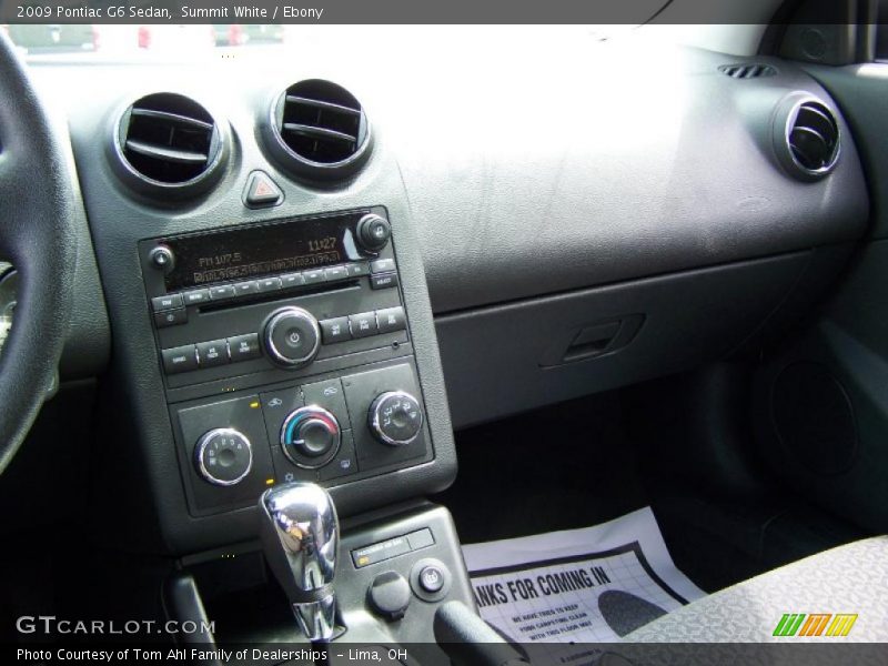 Summit White / Ebony 2009 Pontiac G6 Sedan