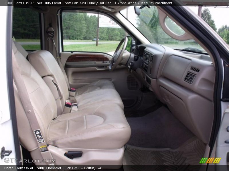 Oxford White / Medium Parchment 2000 Ford F350 Super Duty Lariat Crew Cab 4x4 Dually Flat Bed