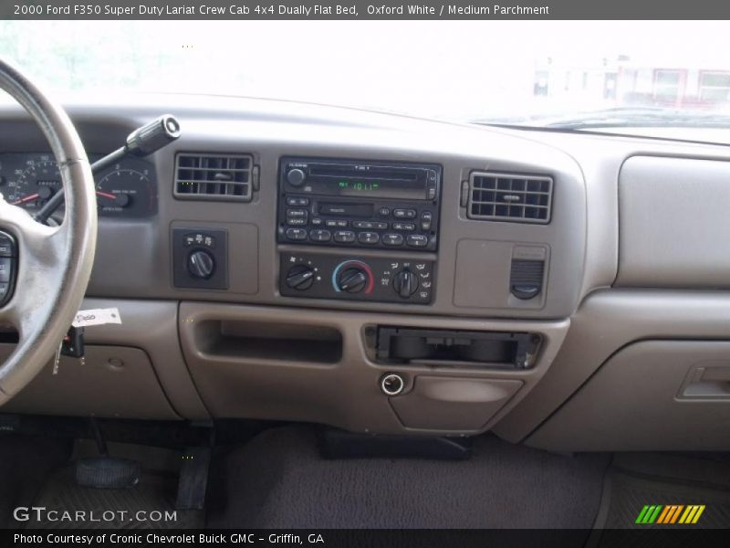 Oxford White / Medium Parchment 2000 Ford F350 Super Duty Lariat Crew Cab 4x4 Dually Flat Bed