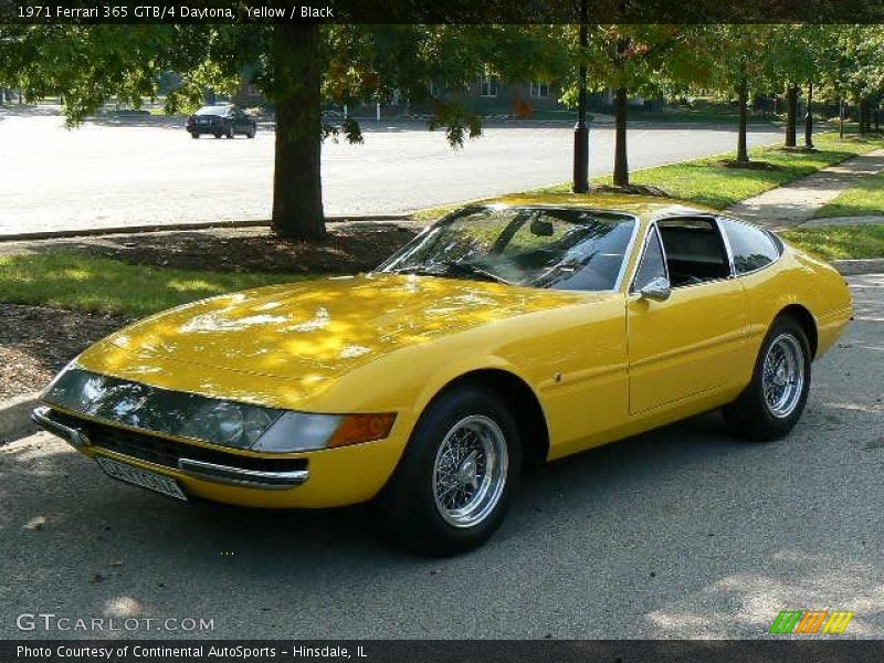 Yellow / Black 1971 Ferrari 365 GTB/4 Daytona