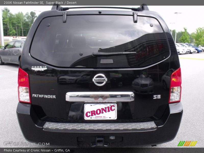 Super Black / Desert 2006 Nissan Pathfinder SE