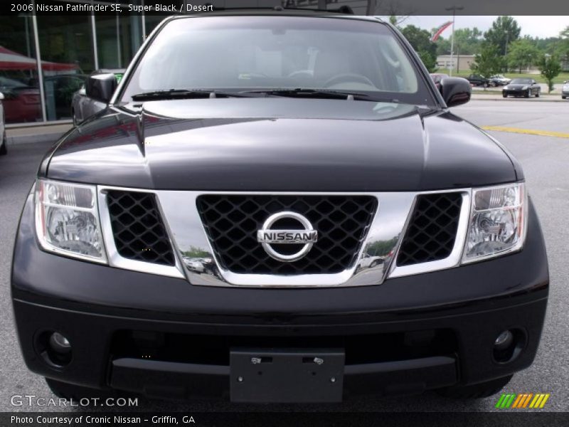 Super Black / Desert 2006 Nissan Pathfinder SE