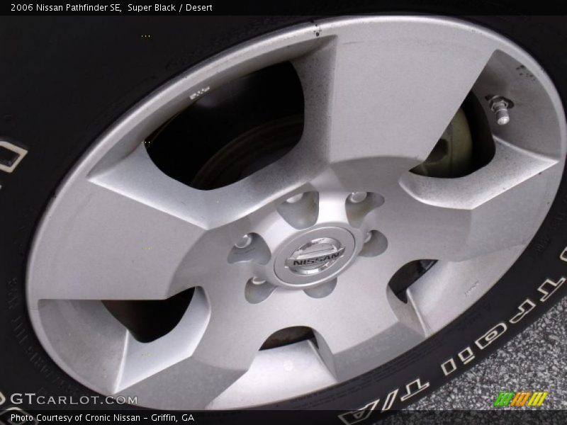 Super Black / Desert 2006 Nissan Pathfinder SE