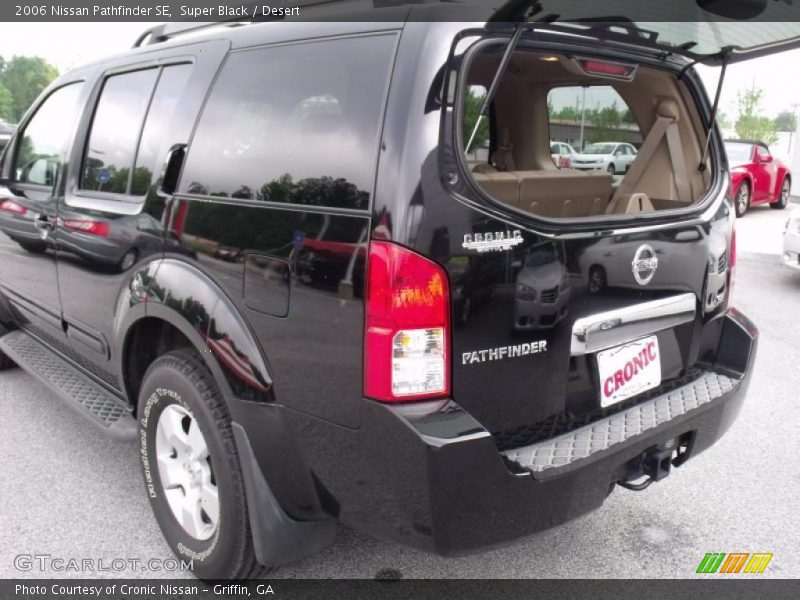 Super Black / Desert 2006 Nissan Pathfinder SE
