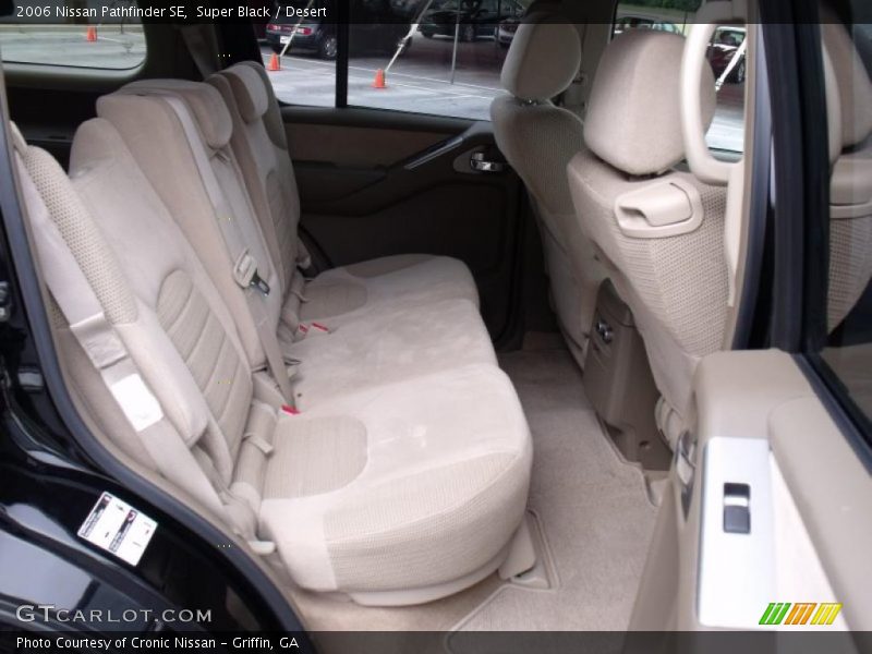 Super Black / Desert 2006 Nissan Pathfinder SE