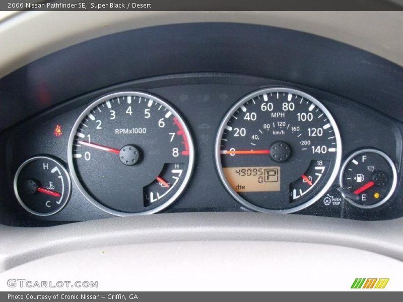 Super Black / Desert 2006 Nissan Pathfinder SE
