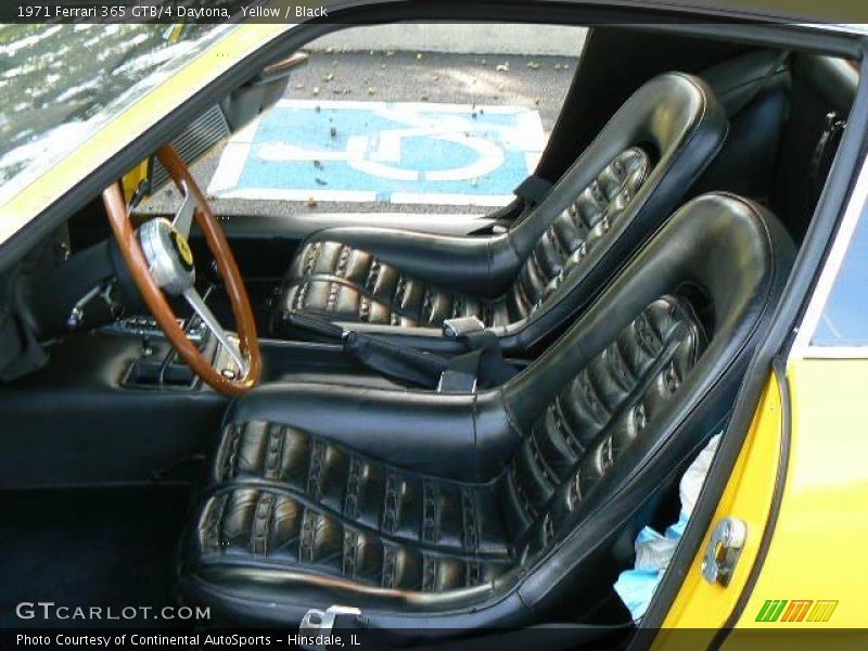 Yellow / Black 1971 Ferrari 365 GTB/4 Daytona