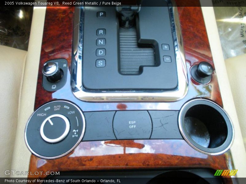 Reed Green Metallic / Pure Beige 2005 Volkswagen Touareg V8