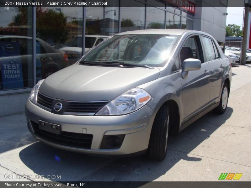 Magnetic Grey Metallic / Charcoal 2007 Nissan Versa S
