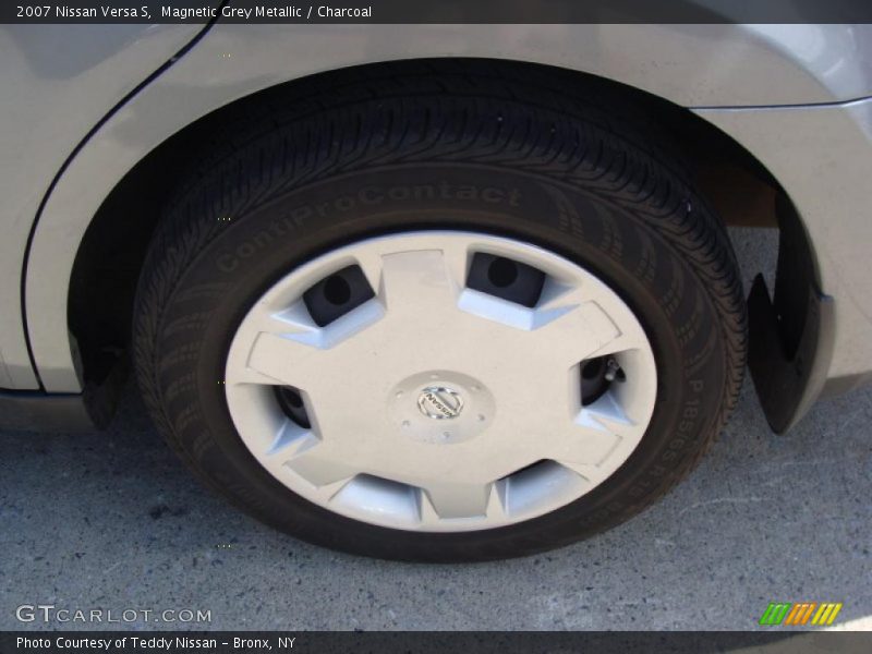 Magnetic Grey Metallic / Charcoal 2007 Nissan Versa S