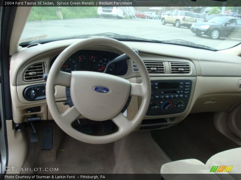 Spruce Green Metallic / Medium Parchment 2004 Ford Taurus SE Sedan
