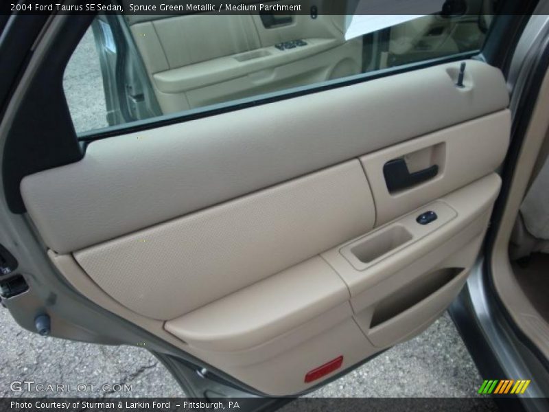 Spruce Green Metallic / Medium Parchment 2004 Ford Taurus SE Sedan