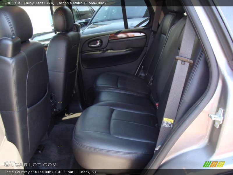 Carbon Metallic / Ebony Black 2006 GMC Envoy Denali 4x4