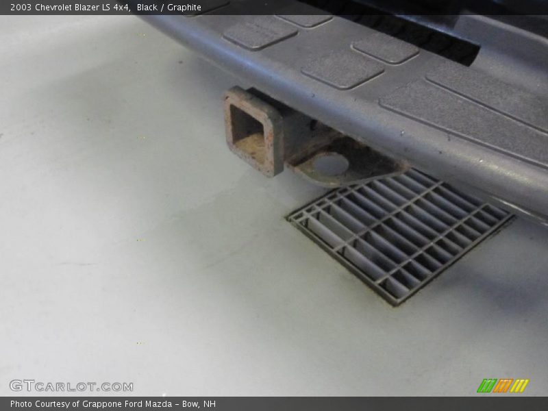 Black / Graphite 2003 Chevrolet Blazer LS 4x4