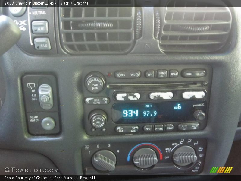 Black / Graphite 2003 Chevrolet Blazer LS 4x4