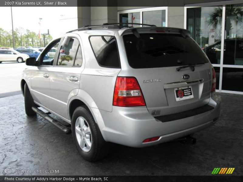 Silver / Black 2007 Kia Sorento LX